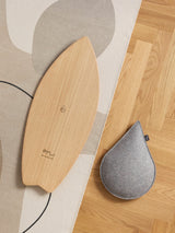 Produktfoto Topshot des drySurf Balance Board aus Holz mit dryDrop.